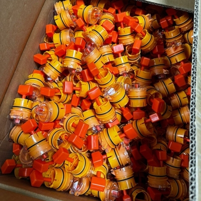 포크리프트 배터리 부품 67mm/77mm 플로팅 길이 펌프 플러그 PP 재료