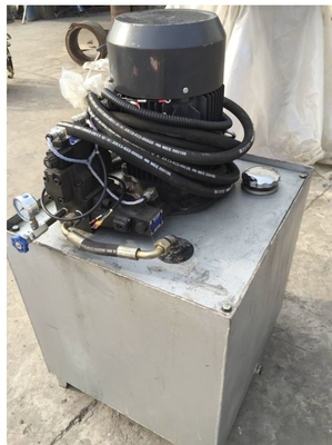 7.5KW 모터 파워 중용 포크 픽터 타이어 프레스 머신 220V 380V 240 톤
